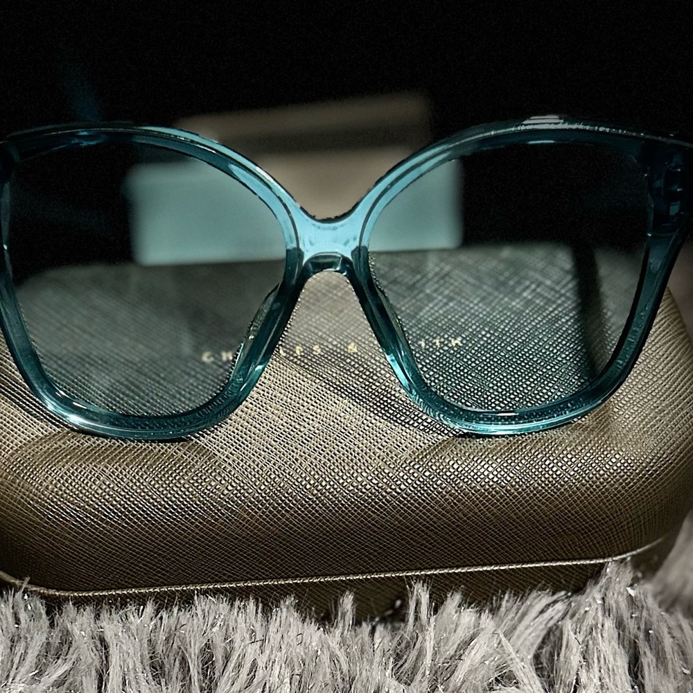 Chic Blue Sunglasses